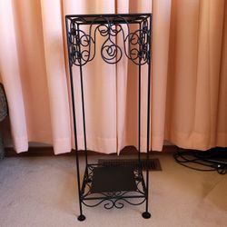 Small metal accent table