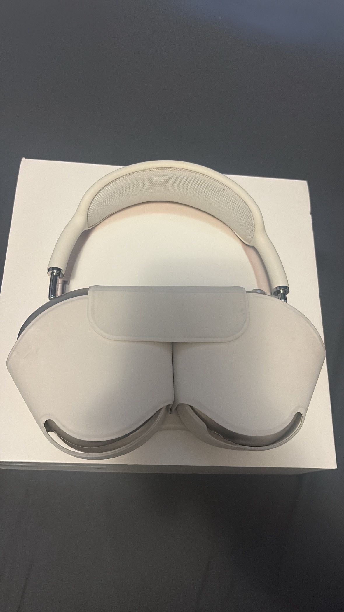 Apple Air Maxs Headphones