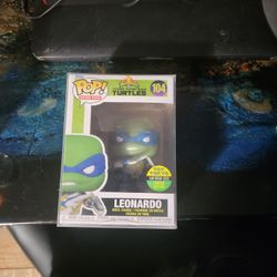 Funko Pop Power Rangers Teenage Mutant Ninja Turtles #104 Leonardo Action Figure