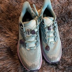 Hoka ONE ONE