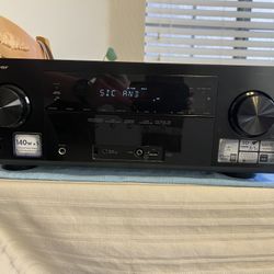 Pioneer VSX-822-K 5.1 Channel Network A/V Receiver With Remote Bundle