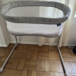 Halo Bassinet, Breathable Mattress And Mattress Cover 