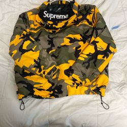 Half-Zip Camouflage Supreme Pullover 