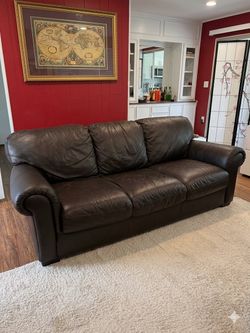 NEED GONE TODAY. Plush Chocolate Brown Leather Sofa – Excellent Condition