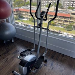 Sunny Health and Fitness Elliptical