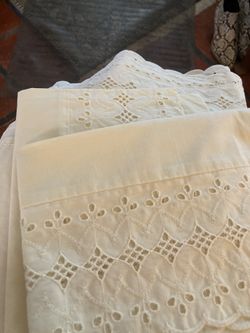 Vintage Eyelet Lace Queen Flat Sheet And Pillowcases