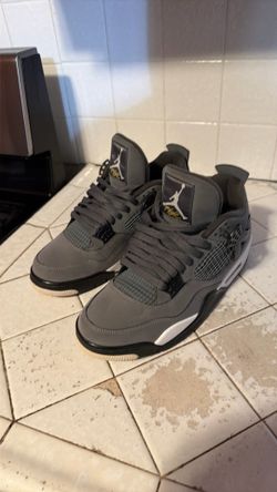 Jordan 4 size 9.5 fully authentic.