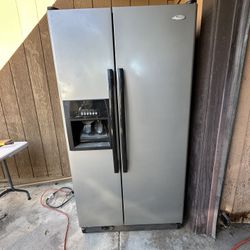 Whirlpool Refrigerator 