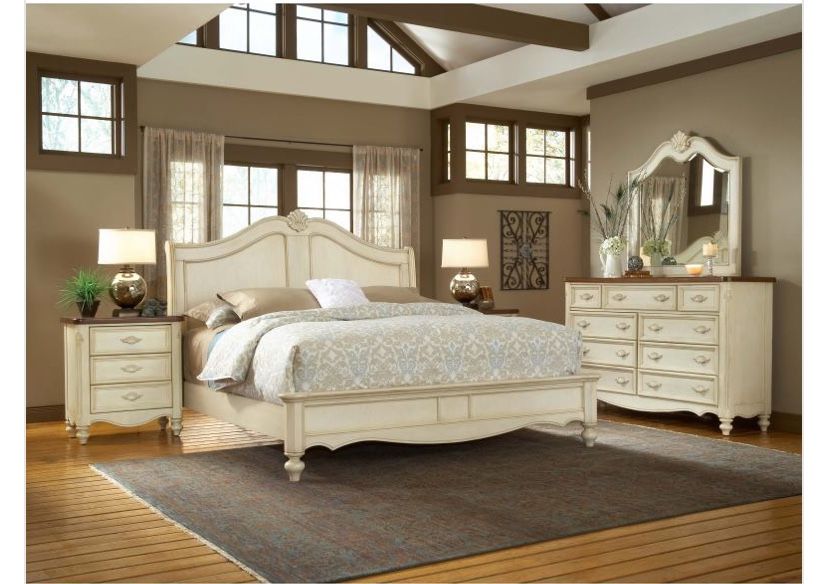 Queen Bedroom Set