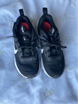 Boys, Nike shoes, size 3.5