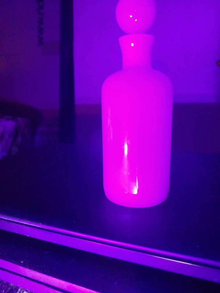 VINTAGE SELENIUM MILK GLASS PURFUME BOTTLE