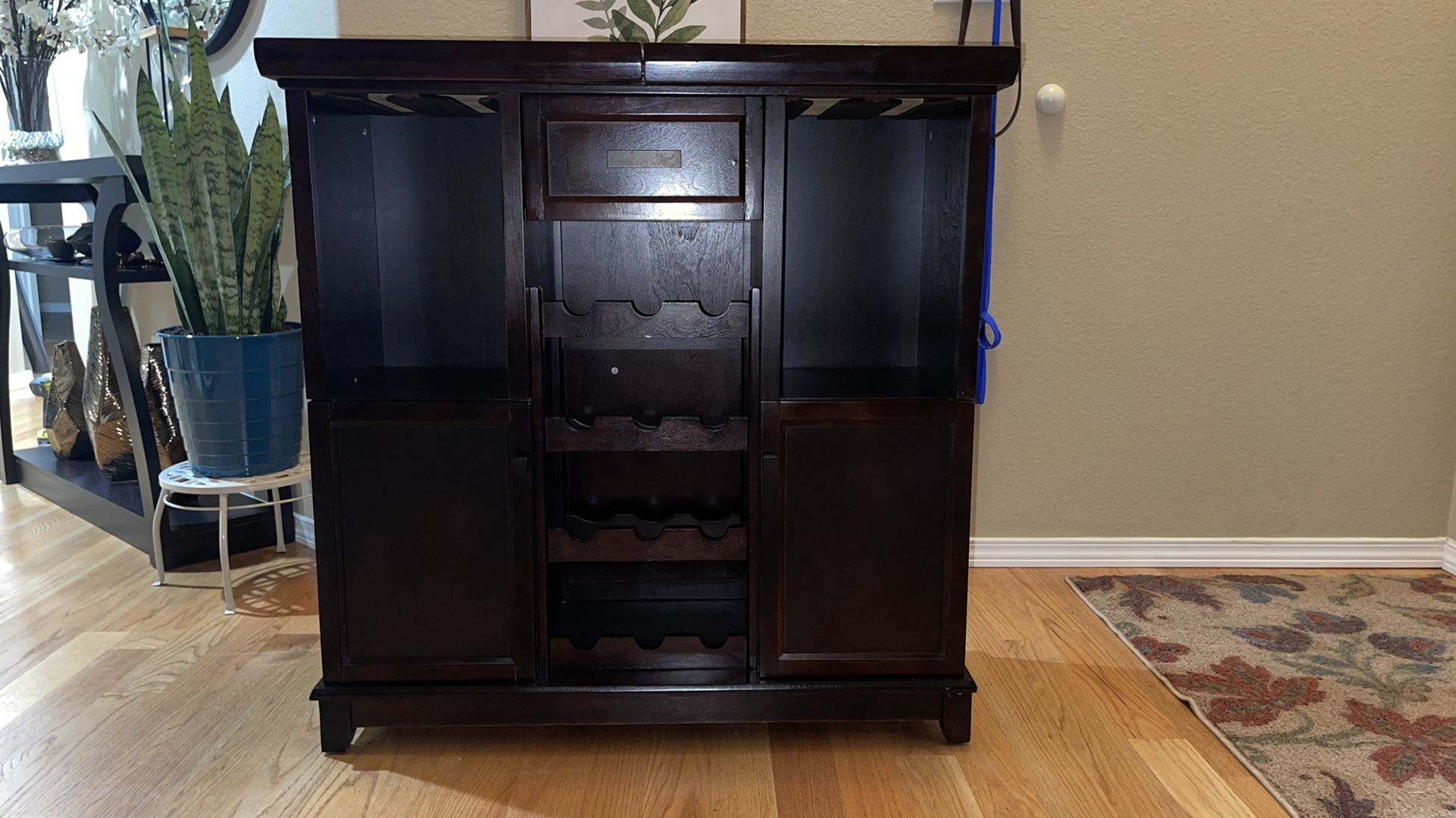 Tuscan Expandable Wine Bar in Espresso