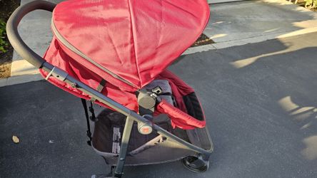 GB Stroller W/ Large Wheels