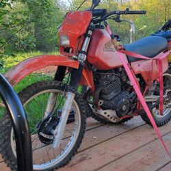 Honda 1983 XR 350R Suzuki 1976 RM 370