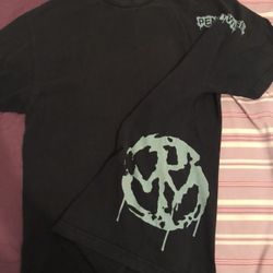 Pennywise large navy blue shirt
