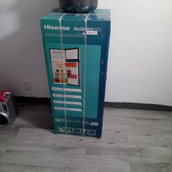 44" Mini Fridge 