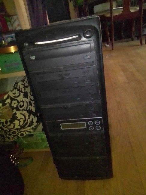 8 Disc DVD And CD Burner