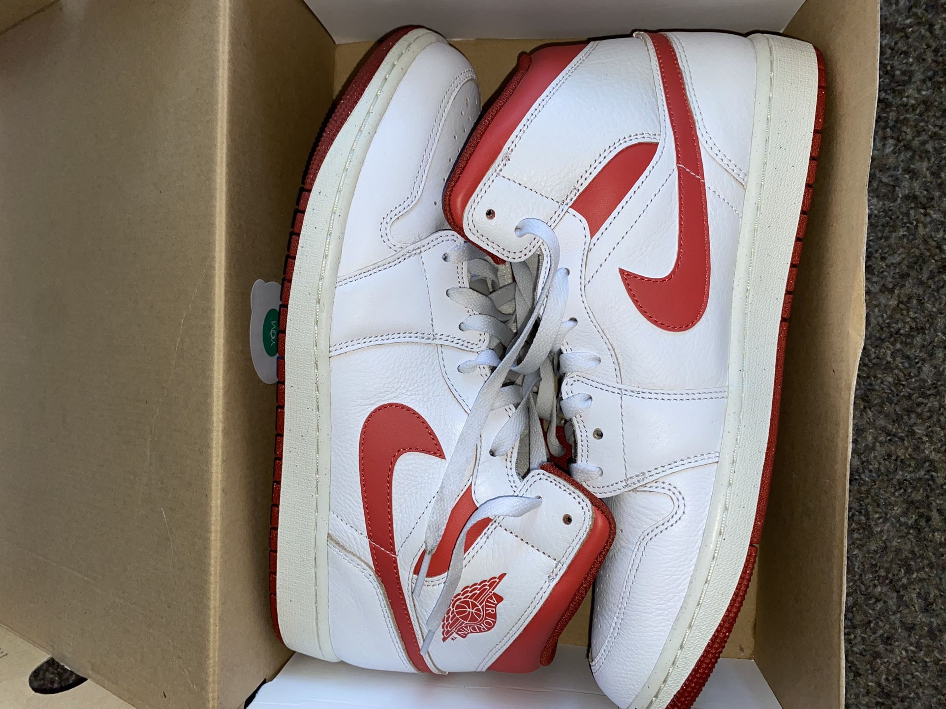Air Jordan 1 Mid SE