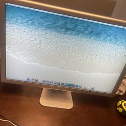 A1082 Apple Cinema Display