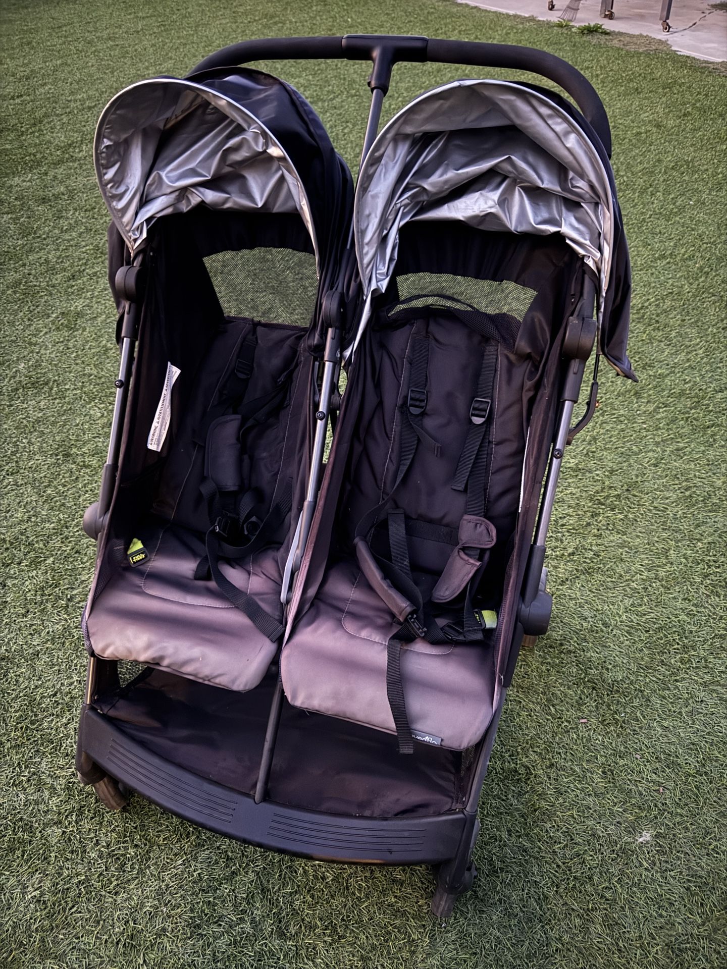 Evenflo Aero2 Jogging Stroller