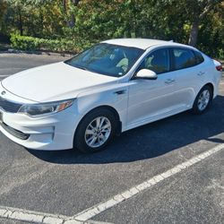 2017 KIA Optima