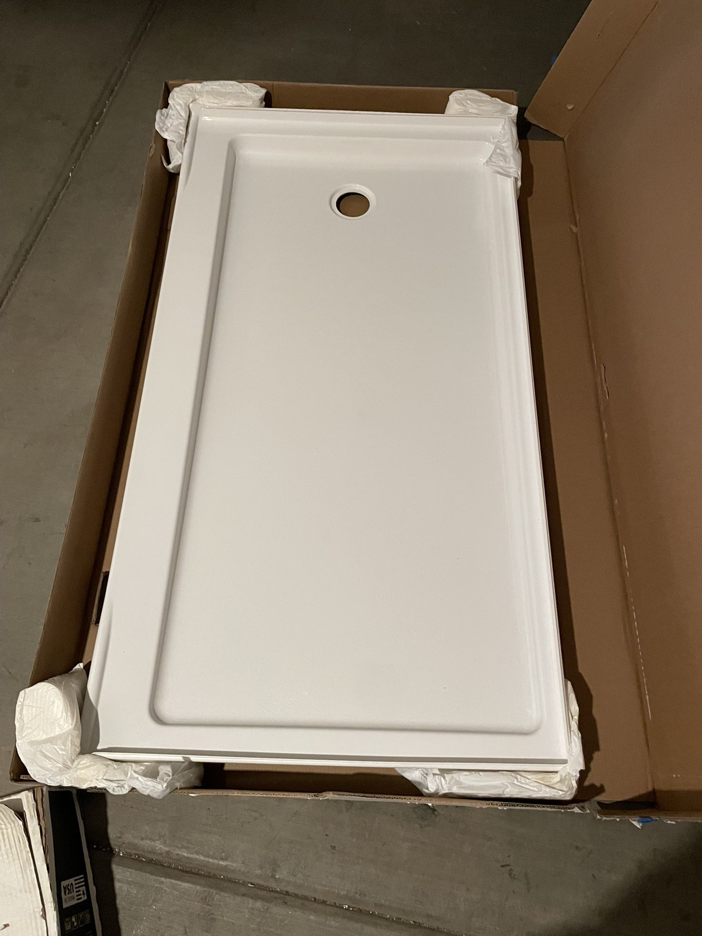 Delta Classic 500 60 in. L x 32 in. W Alcove Shower Pan Base with Left Drain in High Gloss White