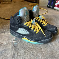 Retro 5s Aquas Size 10