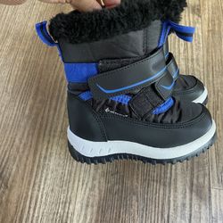 Toddler Boy Size 8t Snow Boots 