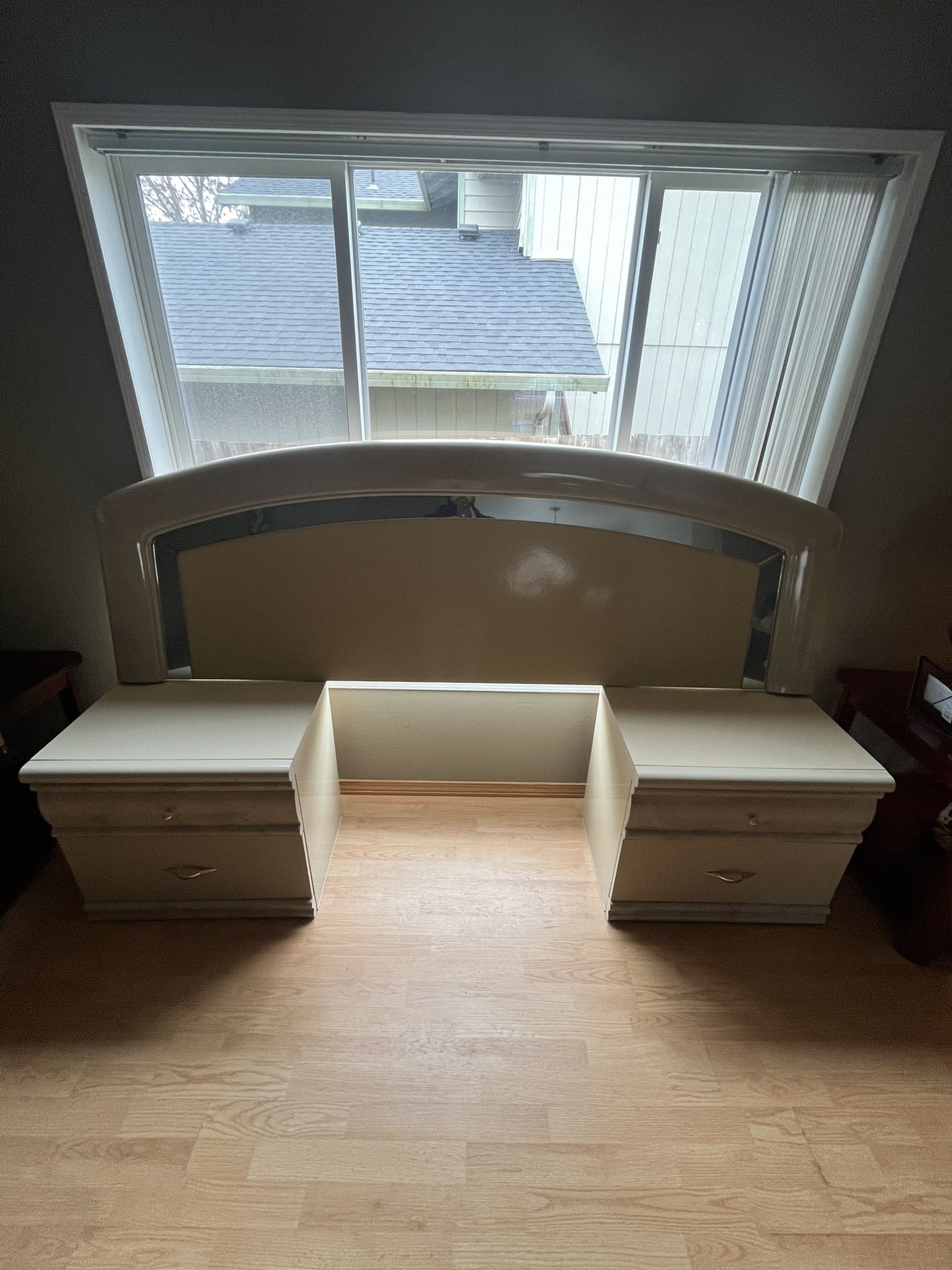 Queen Bedroom Set