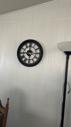 Black Metal Skeleton Wall Clock