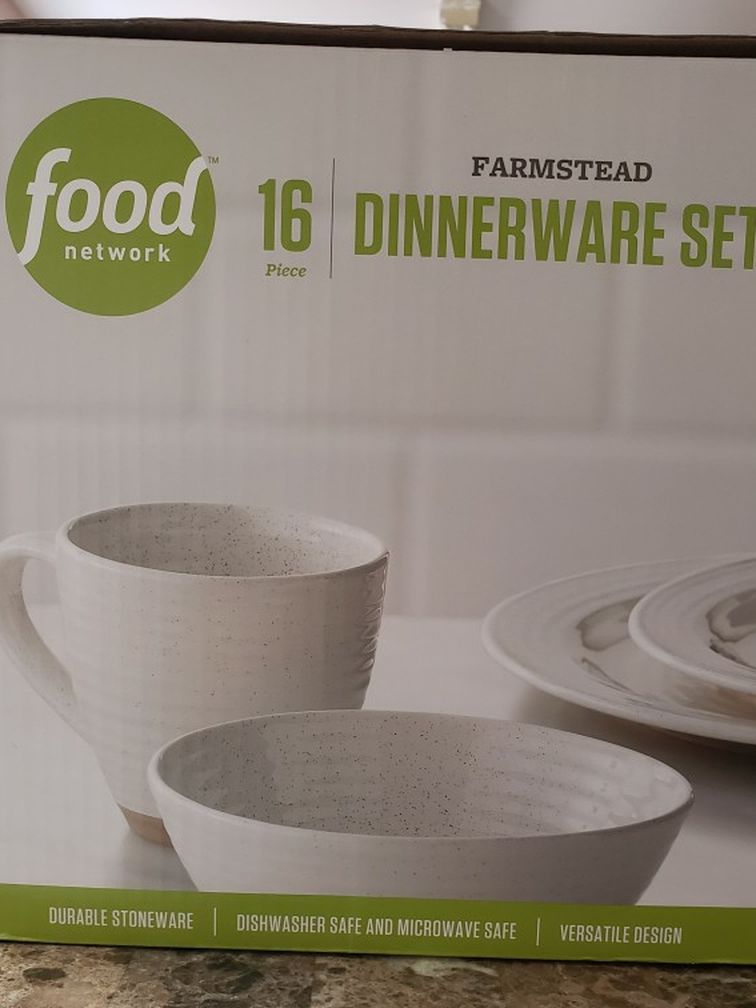 Food Network 16 Piece Dinnerware Set