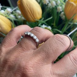 14k White Gold 1.00 Five Stone Ring 