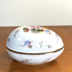 Vintage Porcelain Trinket Dish with Lid – Floral Design 
