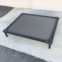 Brand New $50 Size Large Heavy-Duty Raised Dog Bed Cot Elevated Pets Bed Indoor Outdoor 36x30x6 inches