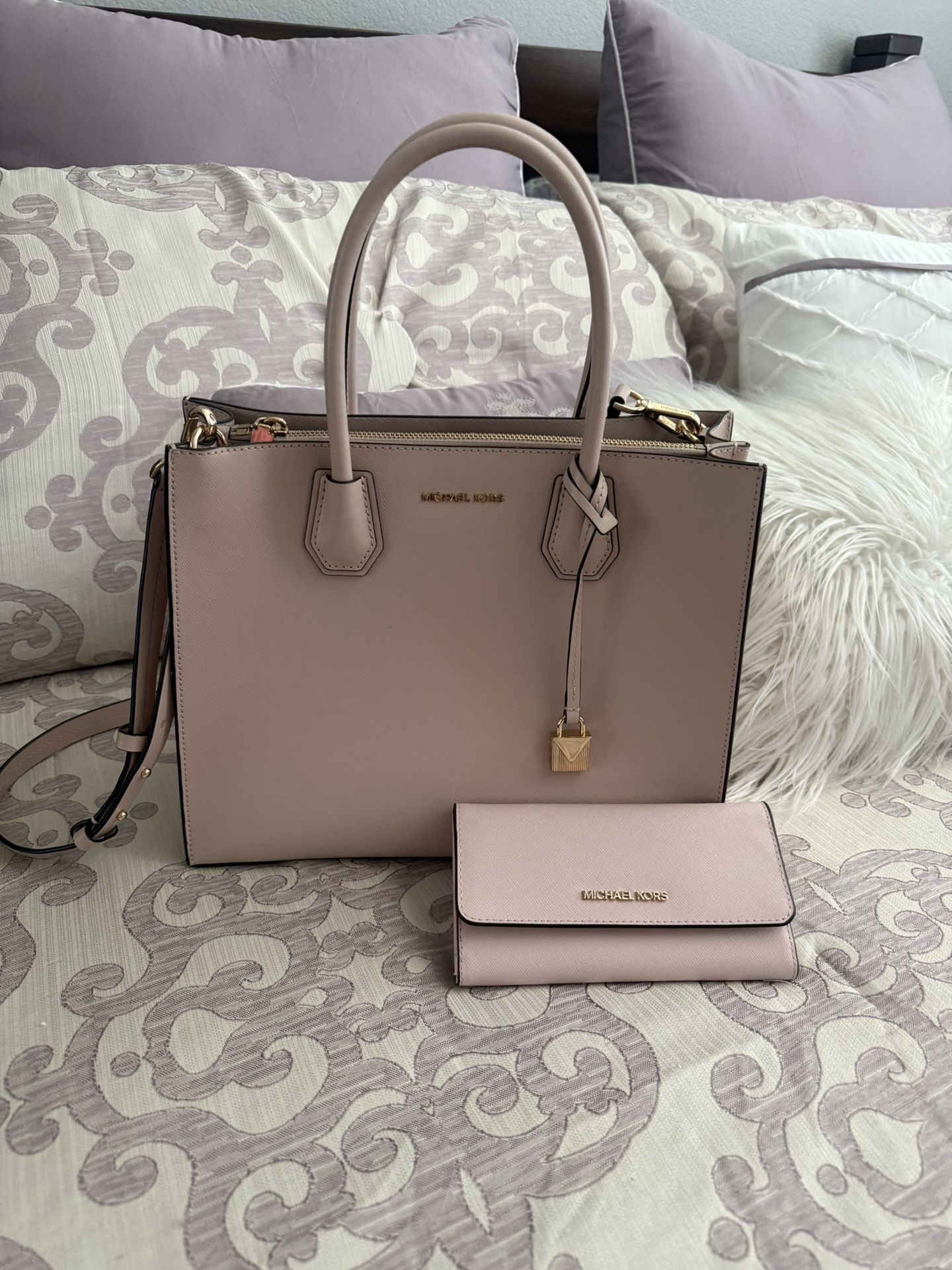 Michael Kors Handbag And Wallet 