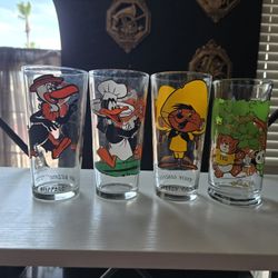 Vintage Glasses 🥂 Looney Tunes 