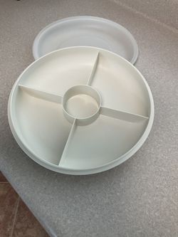 Tupperware-Vintage Small Serving Center