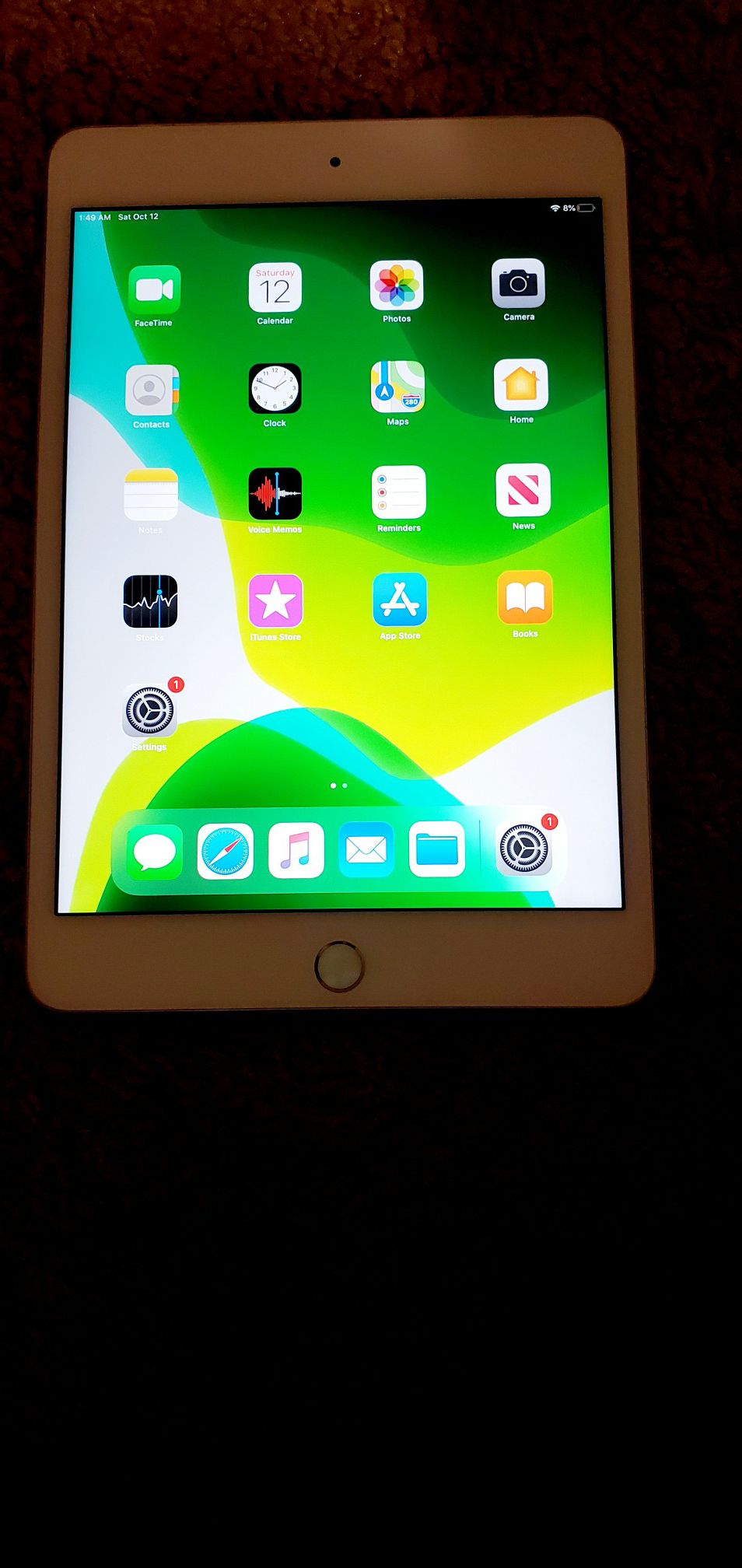iPad mini 4 128gb iCloud unlocked like new