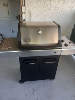 BBQ GIRL BY Weber 3 Large burners Havy duty stanlles Steel in excellent condition