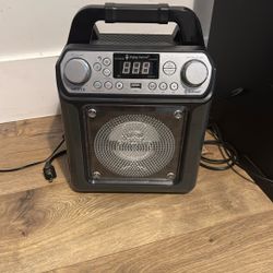  Speaker