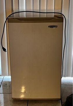 MINI FRIDGE