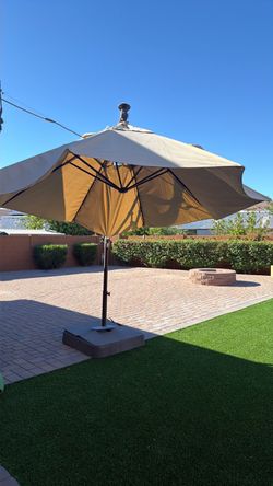 Large Outdoor Patio Umbrella with Base