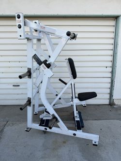 Hammer Strength Plate Loaded Iso-Lateral Low Row Gym Equipment