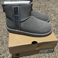 UGG Classic Mini Boots