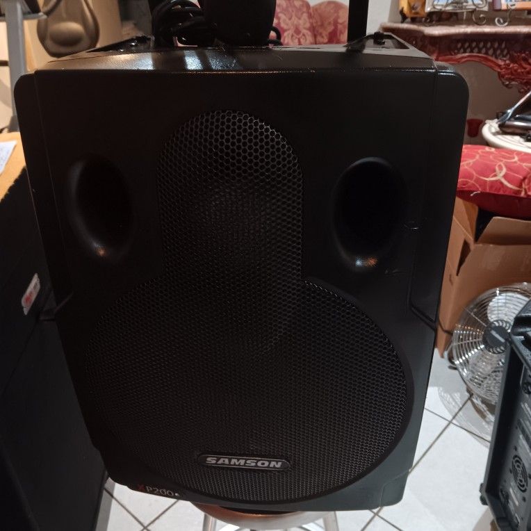 SAMSON EXPEDITION PRO SPEAKER MODEL XP200 WITH BLUTOOTH SOUND SYRONG WITH ALL CABLES
