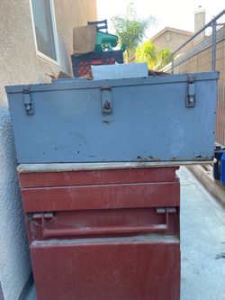 Metal storage / toolbox