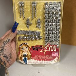 Bratz For You Diamonds Forever Play Set Dress Up Like A Doll