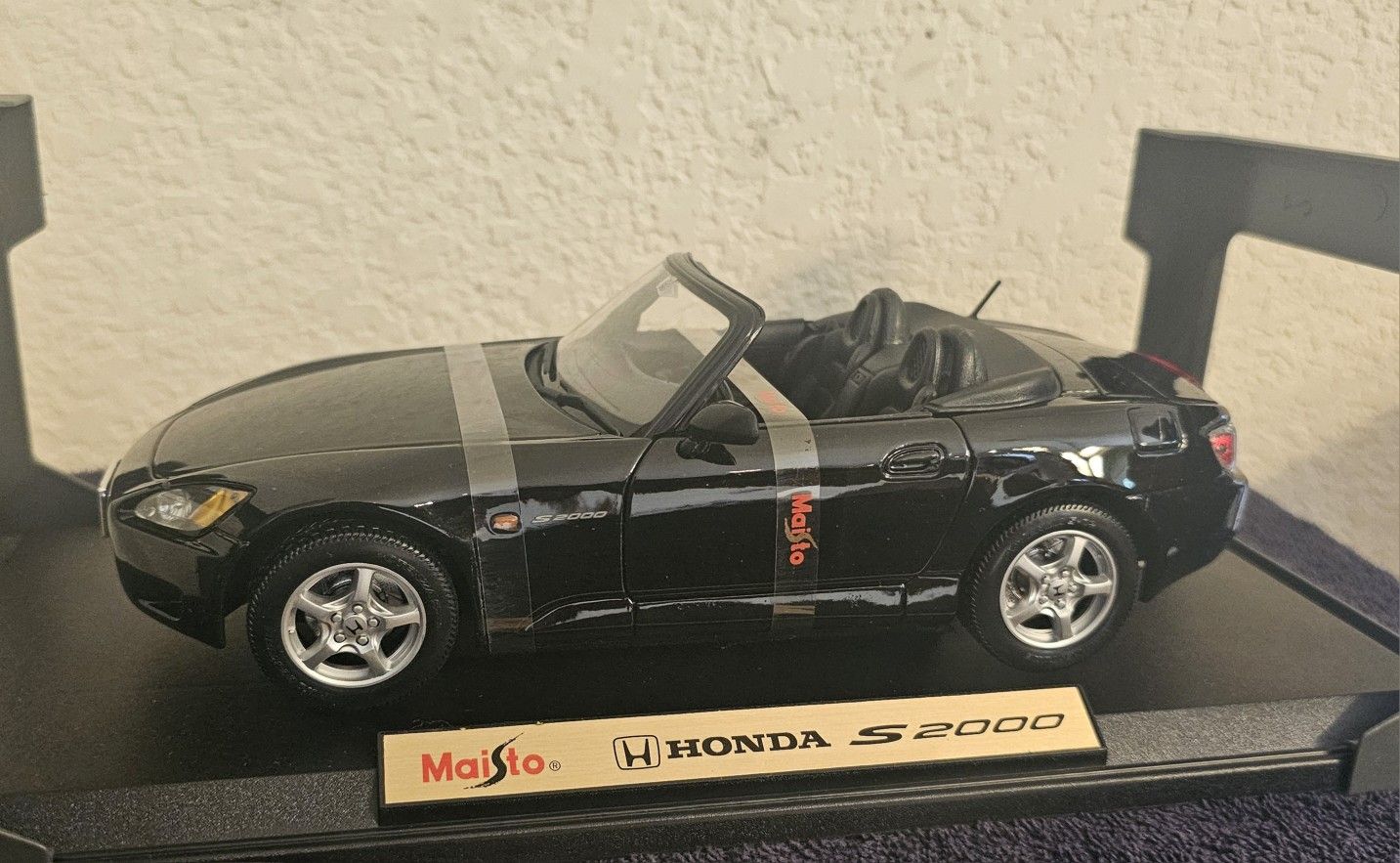 Honda S2000 Berlina Black Maisto Diecast 1:18 Model Car - Still