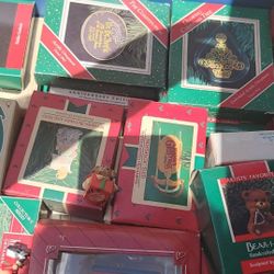 TOTE FULL OF VINTAGE HALLMARK KEEPSAKE  FROM 80s