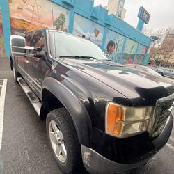 2013 GMC Sierra 2500 HD – Runs Strong – Salvage Title – $9,800 OBO